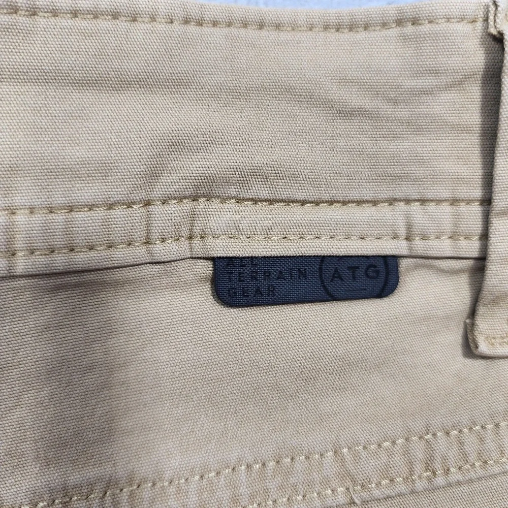 NEW Wrangler Shorts Mens 36 Beige ATG All Terrain Gear Utility Cargo 9